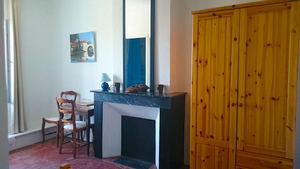 Le Neptune Le Somail Extérieur photo