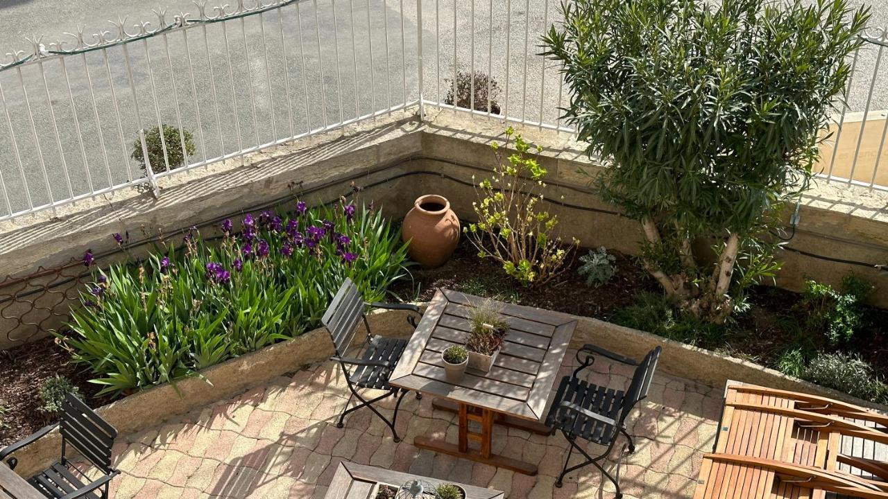 Le Neptune Le Somail Extérieur photo